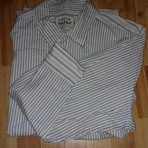 Mens long sleeve shirt. - Picture 1 of 1